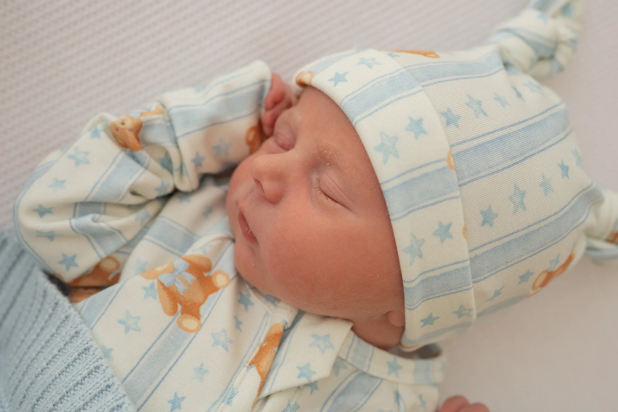Double Knot Beanie | Blue Teddies - Image 3