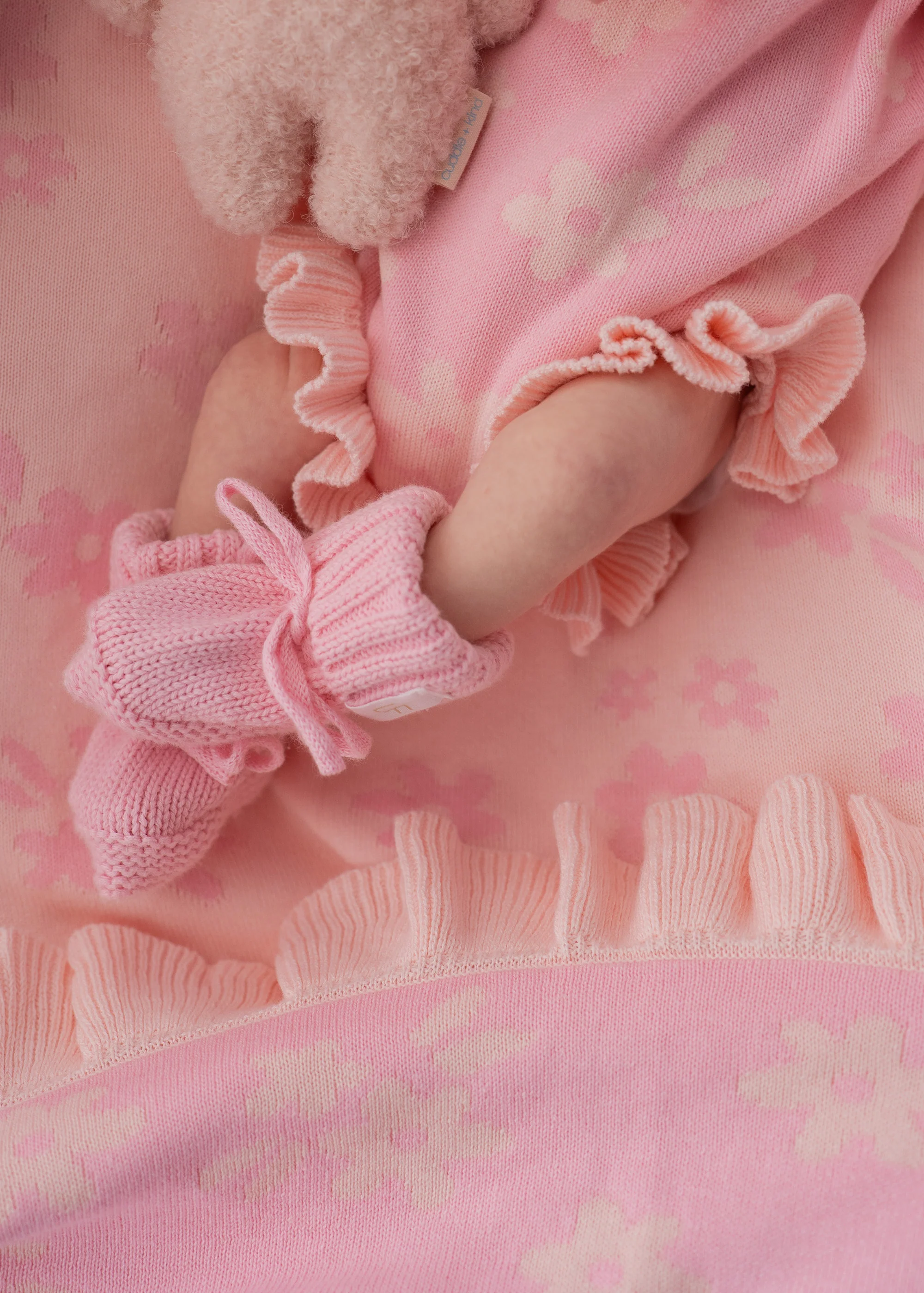 Frill Knit Blanket | Daisy Floral Pink - Image 3