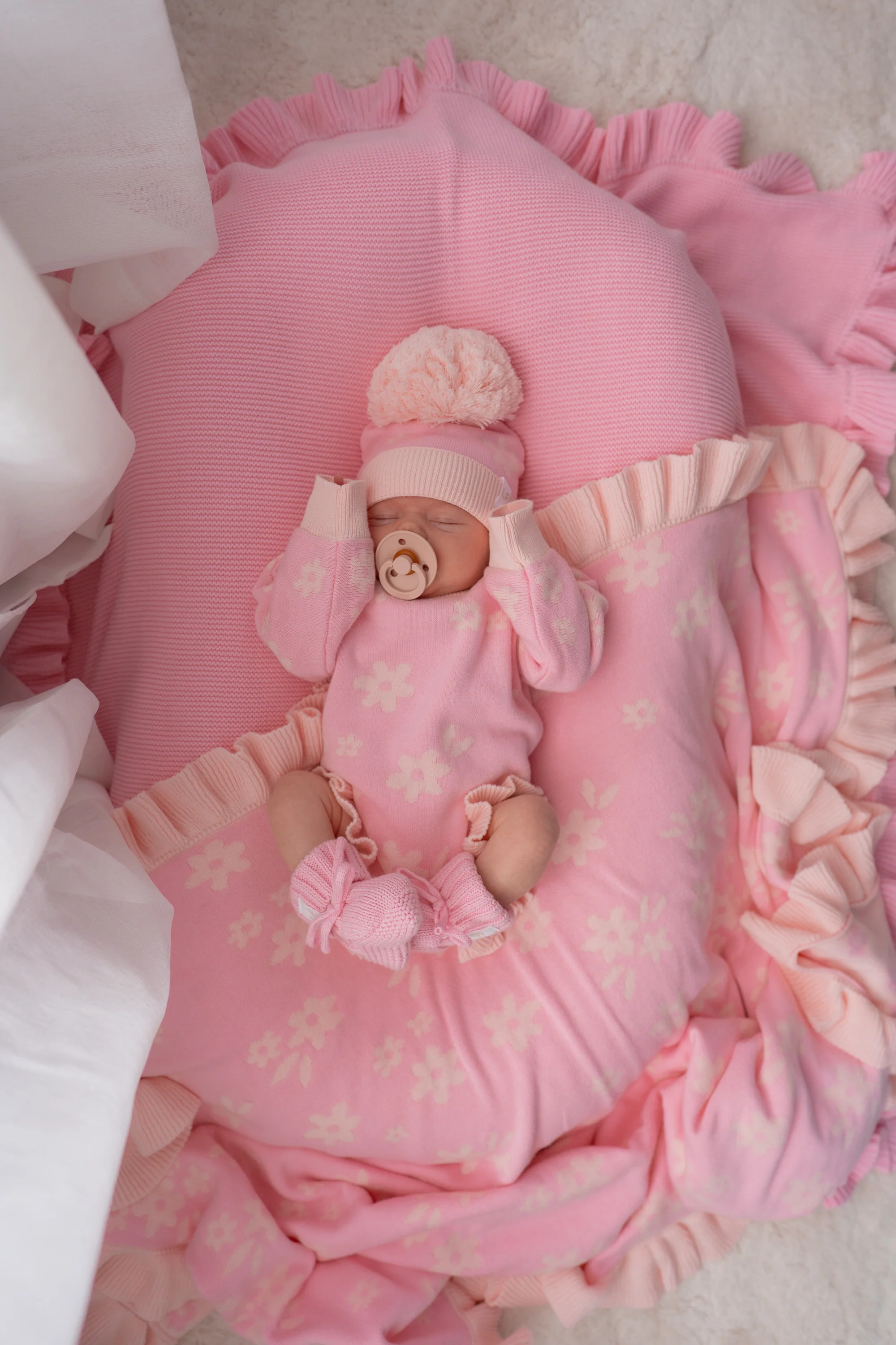 Frill Knit Blanket | Daisy Floral Pink - Image 7
